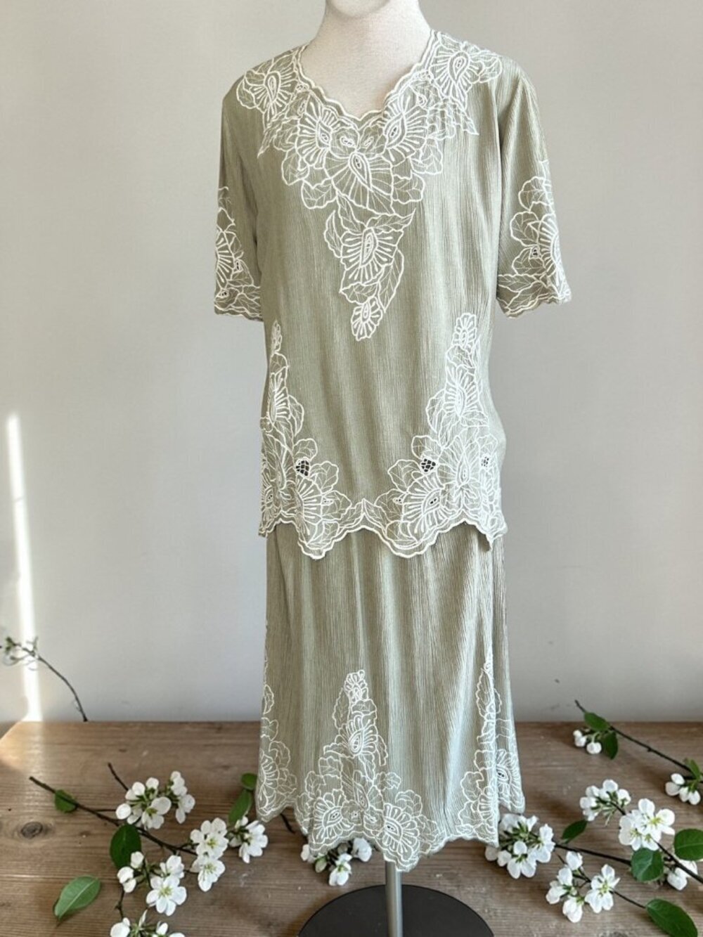 Vintage 90s Cut Work Embroidered Outfit Relaxed Fit Boho Chic Tan and White
